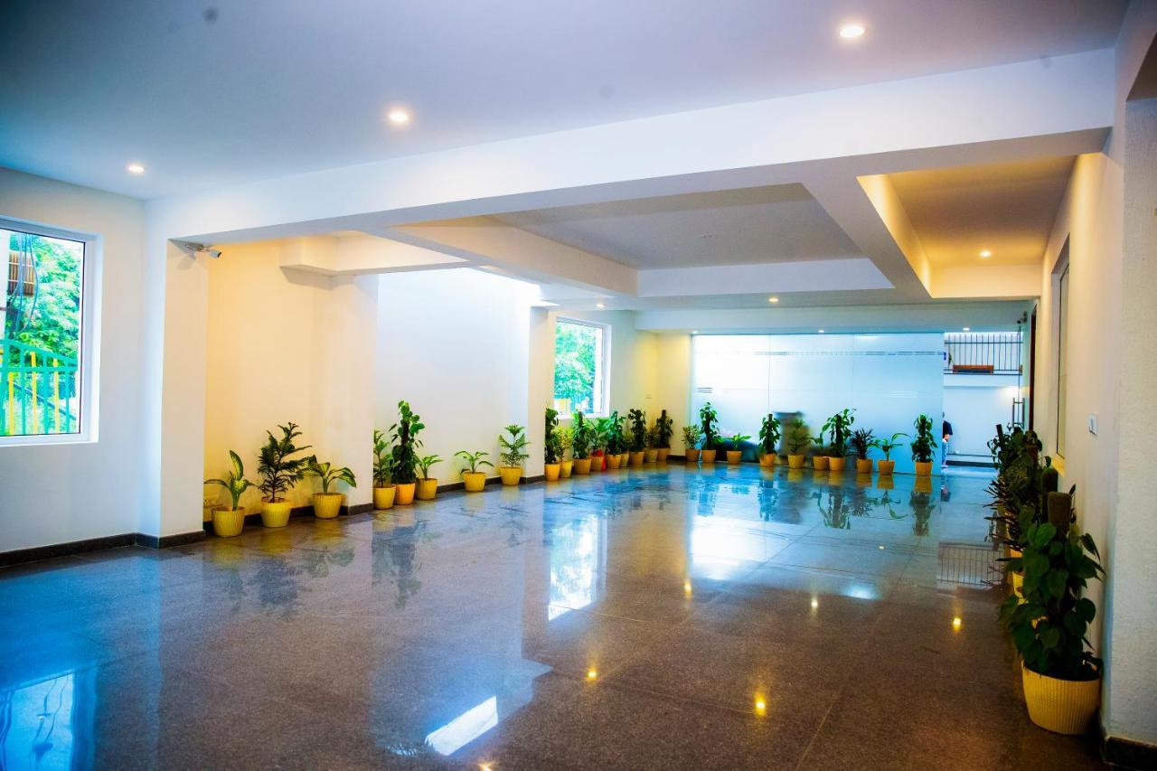 Lime Tree Luxury Studio - Service Apartment Near Artemis Hospital ,Gurgaon Exterior photo