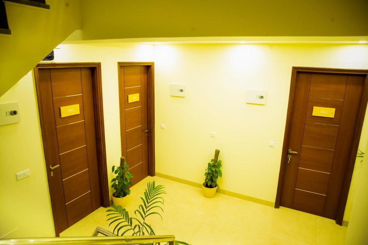 Lime Tree Luxury Studio - Service Apartment Near Artemis Hospital ,Gurgaon Exterior photo